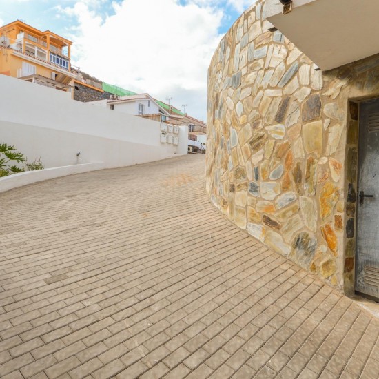 Commercial property in Mogan, Gran Canaria