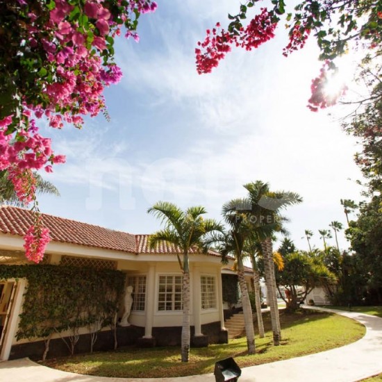 Villa for sale in Maspalomas, San Bartolomé de Tirajana