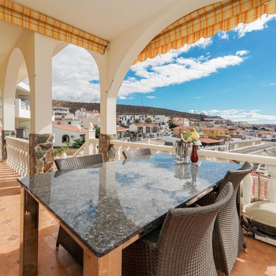 Villa for sale in Arguineguín, Mogán