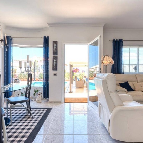 Semi-detached Villa for sale in Mogán