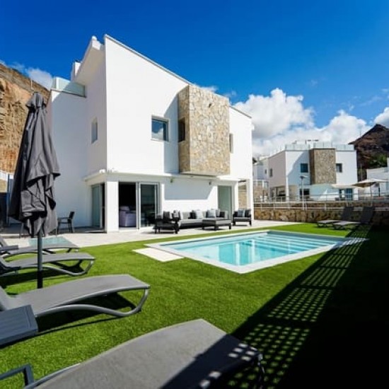 Villa for sale in Mogán