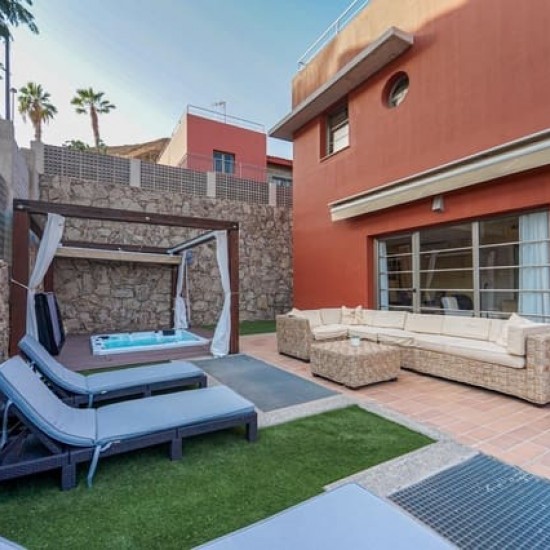 Villa for sale in Mogán